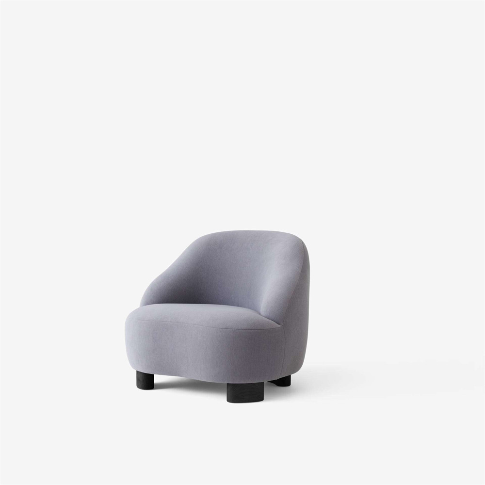 Margas LC1 Lounge Chair Wood Feet