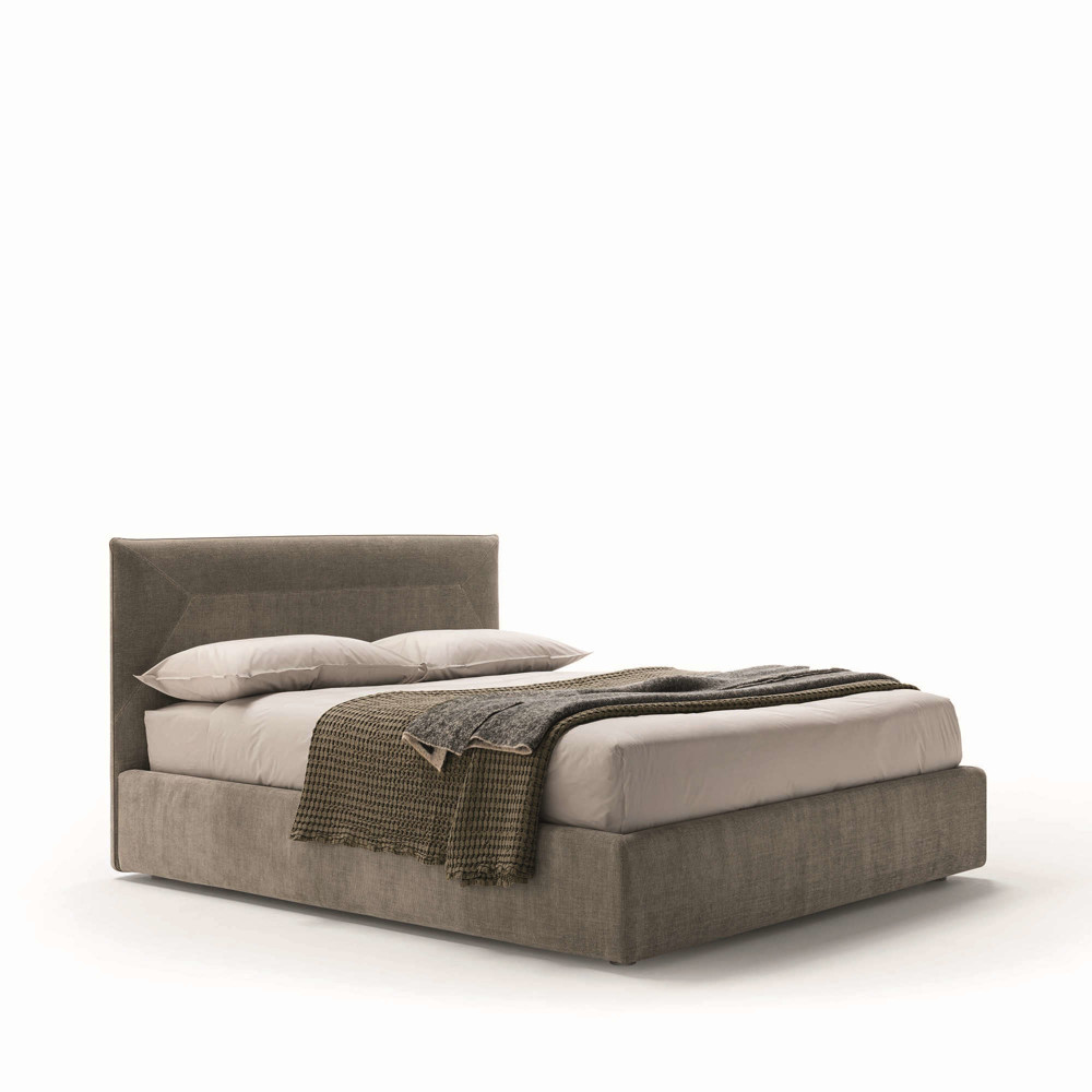 Sentempa Upholstered Bed 